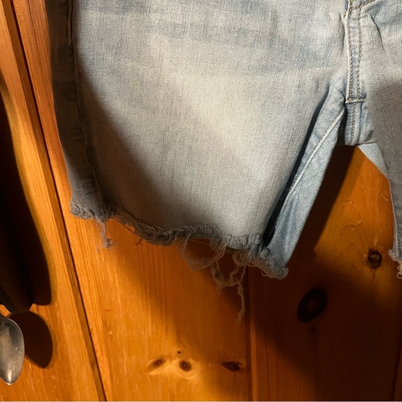 American Eagle Ne(x)t Level Stretch High Waisted Jean Shorts | Size: 10 - Picture 4 of 5